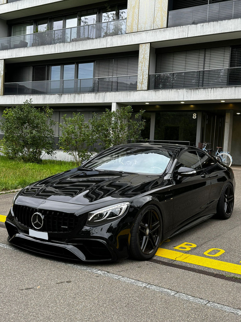 Frontschürze Facelift Design (Schwarz) passend für Mercedes S Coupé C217 / A217 / W217 (2014–2020) mit und ohne AMG Line, auch für S63 AMG