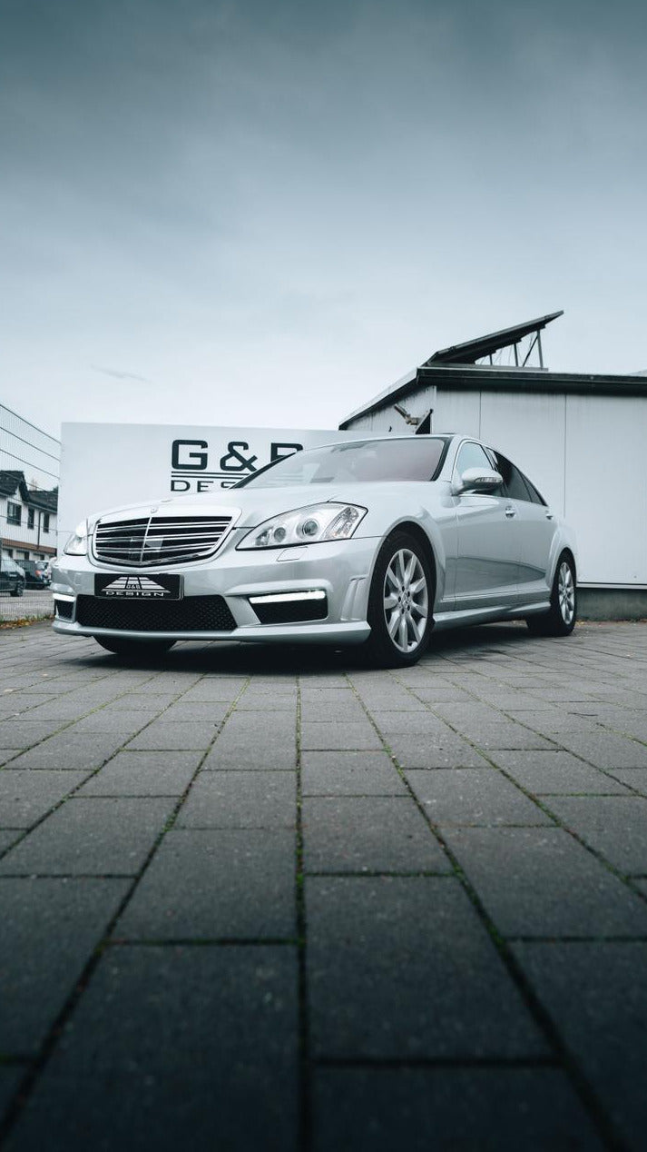 Bodykit Facelift Kurzversion ohne PDC Löcher passend für Mercedes S-Klasse W221 (2005–2013) ohne AMG Line, auch S63 AMG