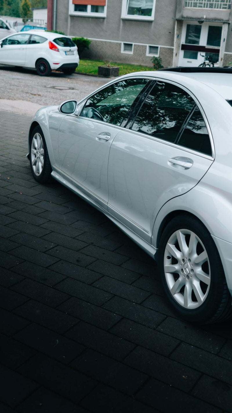 Bodykit Facelift Kurzversion ohne PDC Löcher passend für Mercedes S-Klasse W221 (2005–2013) ohne AMG Line, auch S63 AMG